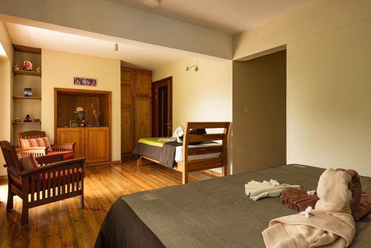 Happy Days Guest House Леморн Экстерьер фото