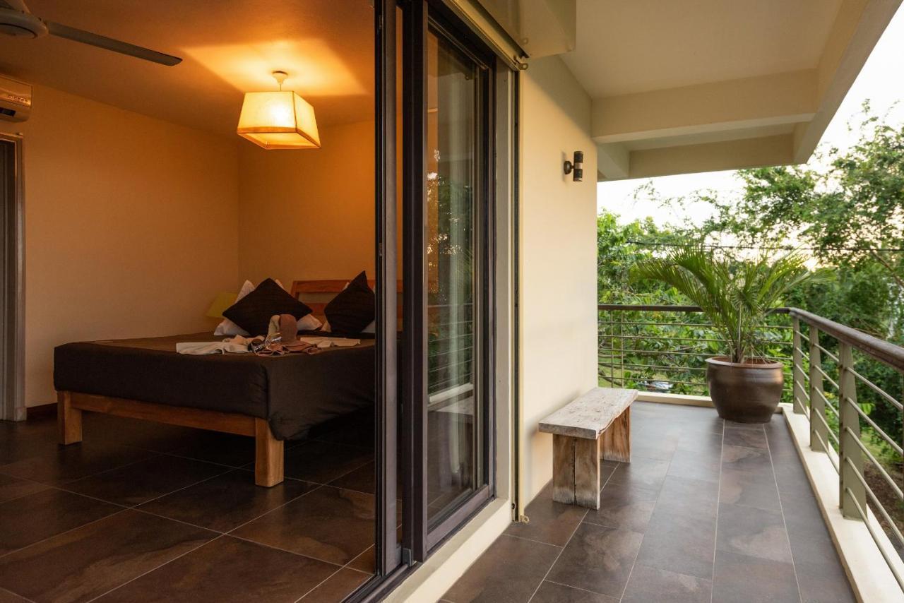 Happy Days Guest House Леморн Экстерьер фото