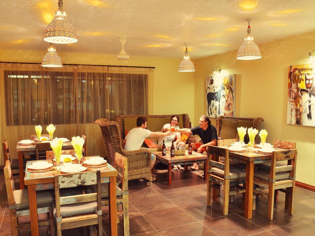 Happy Days Guest House Леморн Экстерьер фото