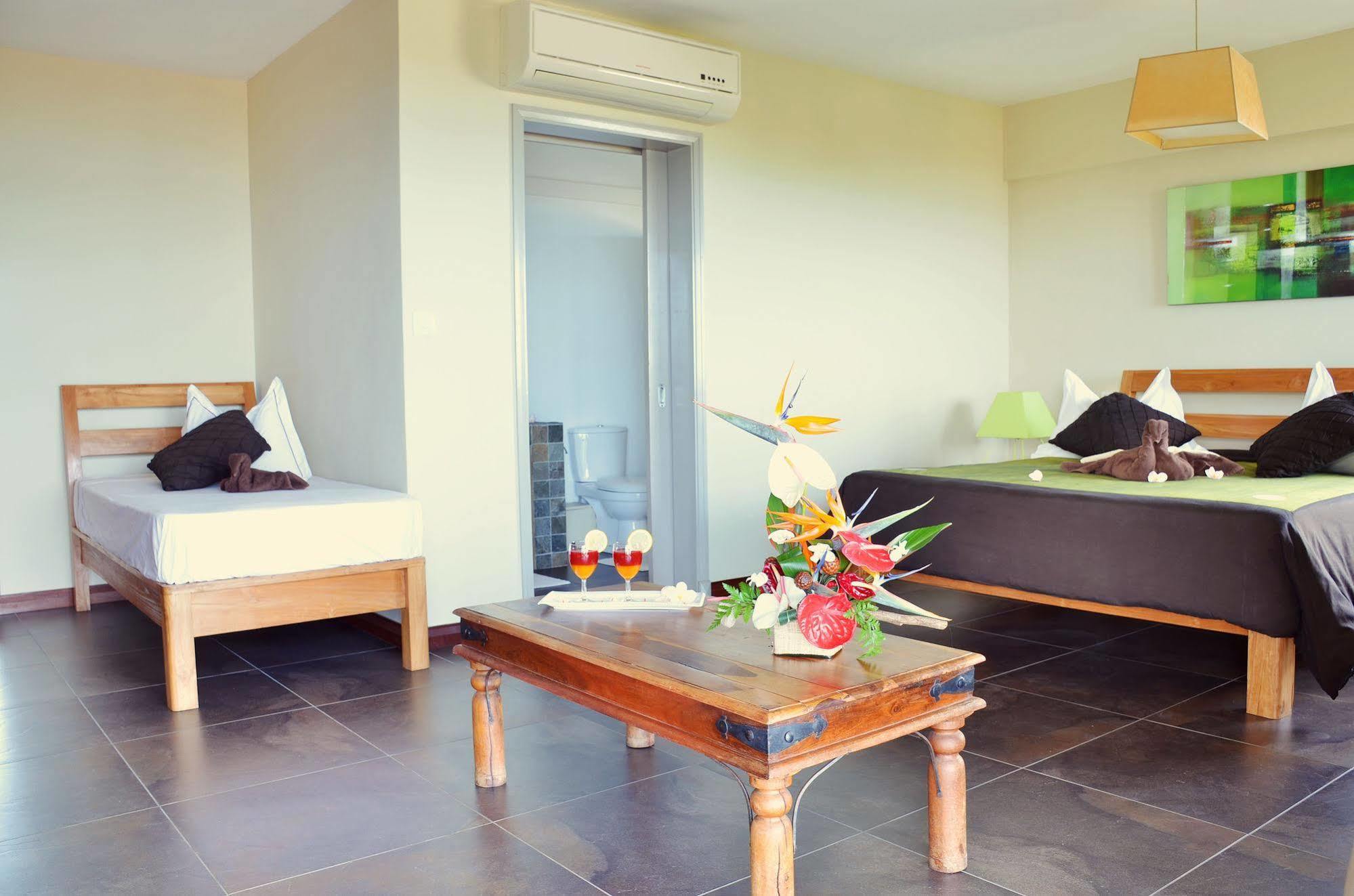 Happy Days Guest House Леморн Экстерьер фото